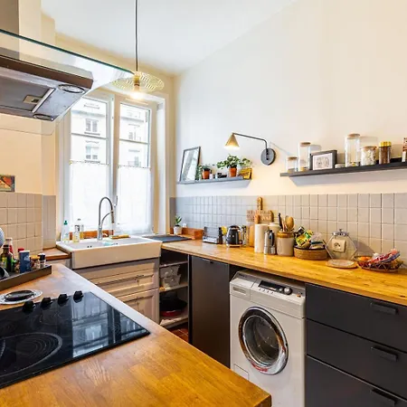 Guestready - Elegant Appartement Avec Balcon Neuilly-sur-Seine Exterior photo