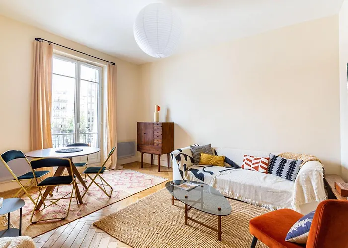 Guestready - Elegant Appartement Avec Balcon