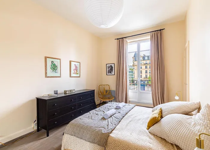 Guestready - Elegant Appartement Avec Balcon